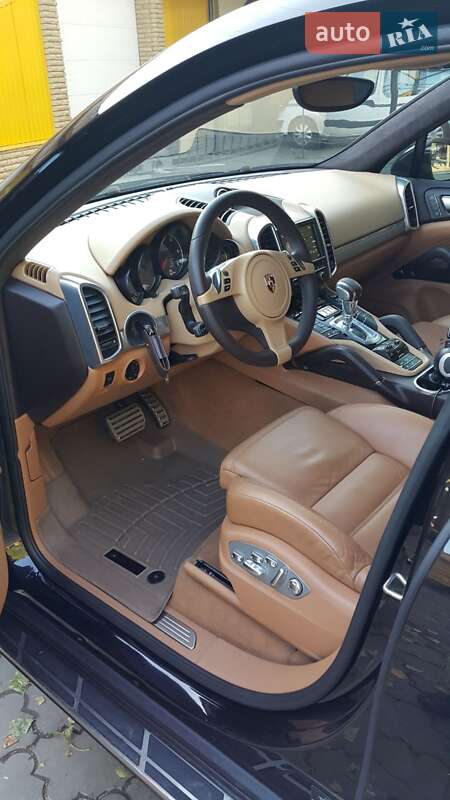 Позашляховик / Кросовер Porsche Cayenne 2010 в Черкасах