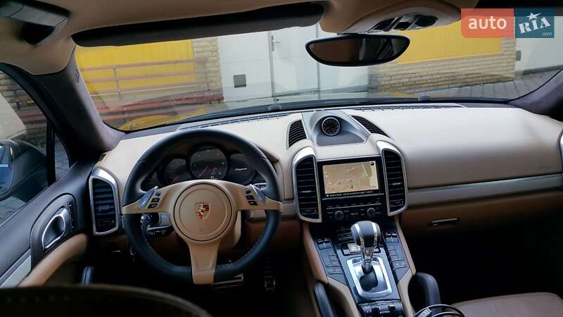Позашляховик / Кросовер Porsche Cayenne 2010 в Черкасах