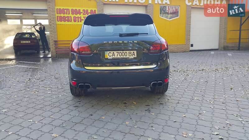 Позашляховик / Кросовер Porsche Cayenne 2010 в Черкасах