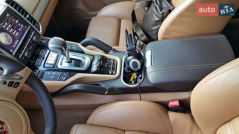 Позашляховик / Кросовер Porsche Cayenne 2010 в Черкасах