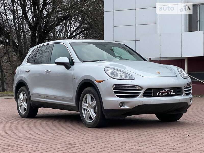 Позашляховик / Кросовер Porsche Cayenne 2012 в Кам'янському