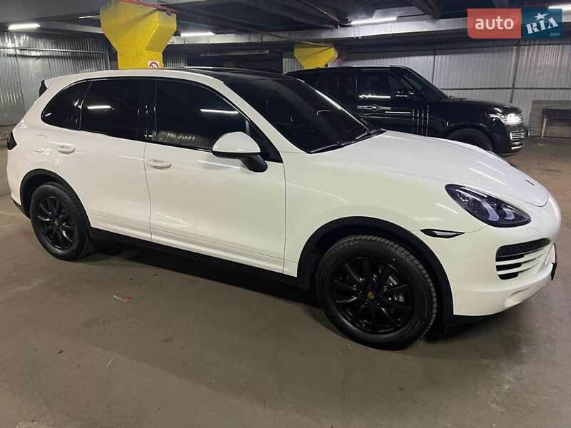 Внедорожник / Кроссовер Porsche Cayenne 2010 в Киеве