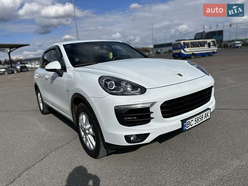 Внедорожник / Кроссовер Porsche Cayenne 2016 в Львове