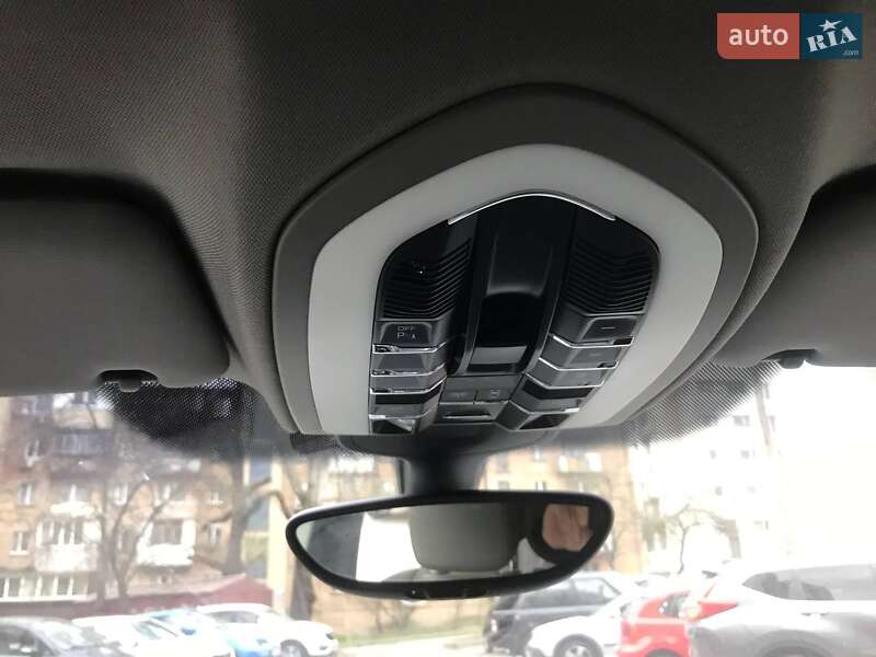 Внедорожник / Кроссовер Porsche Cayenne 2013 в Киеве