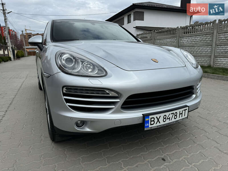 Внедорожник / Кроссовер Porsche Cayenne 2012 в Хмельницком