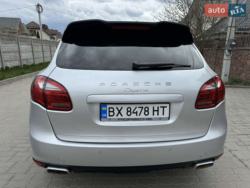 Внедорожник / Кроссовер Porsche Cayenne 2012 в Хмельницком