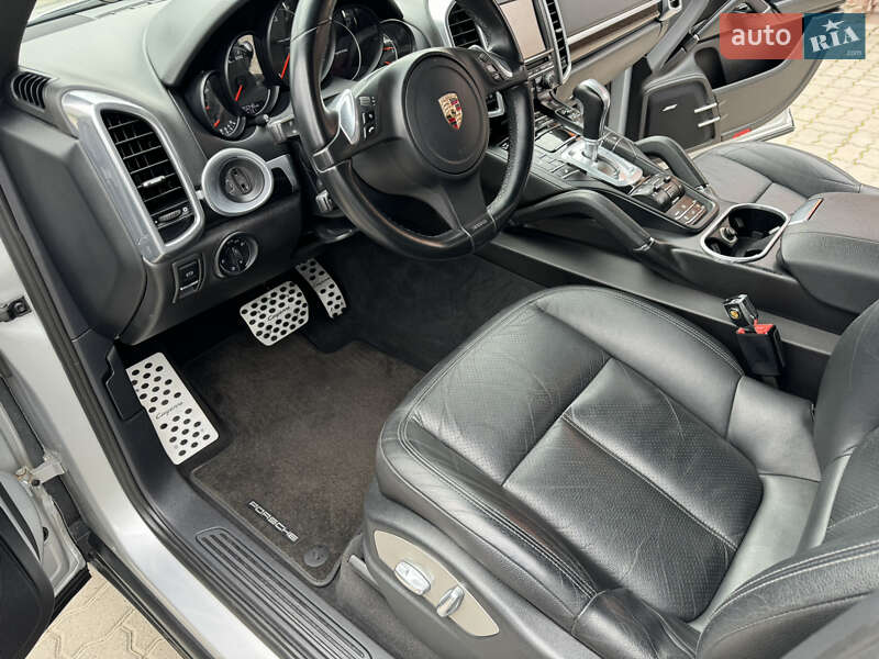 Внедорожник / Кроссовер Porsche Cayenne 2012 в Хмельницком