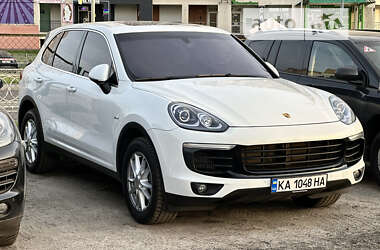 Внедорожник / Кроссовер Porsche Cayenne 2015 в Киеве