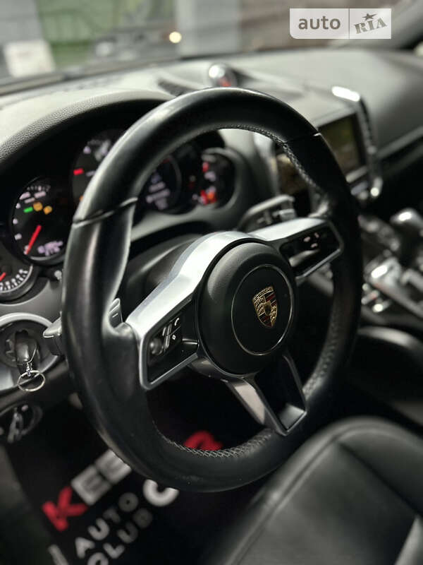 Позашляховик / Кросовер Porsche Cayenne 2014 в Одесі