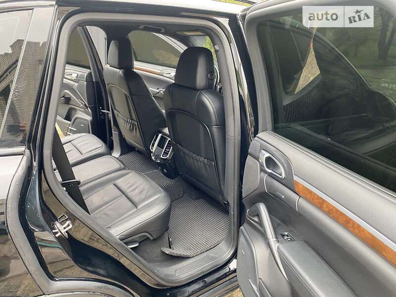 Внедорожник / Кроссовер Porsche Cayenne 2013 в Днепре