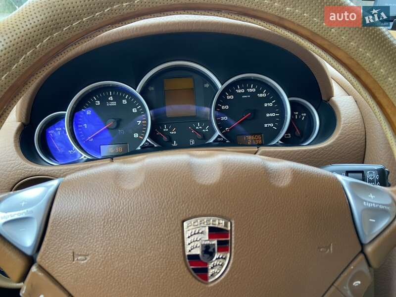 Позашляховик / Кросовер Porsche Cayenne 2006 в Житомирі