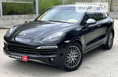 Позашляховик / Кросовер Porsche Cayenne 2013 в Києві