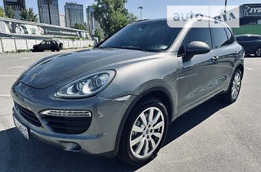 Позашляховик / Кросовер Porsche Cayenne 2010 в Києві