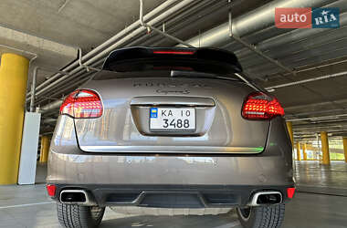 Внедорожник / Кроссовер Porsche Cayenne 2010 в Киеве