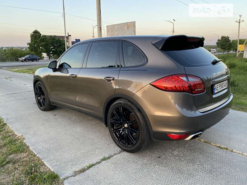 Позашляховик / Кросовер Porsche Cayenne 2012 в Павлограді