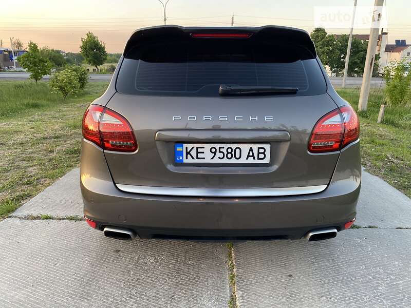 Позашляховик / Кросовер Porsche Cayenne 2012 в Павлограді