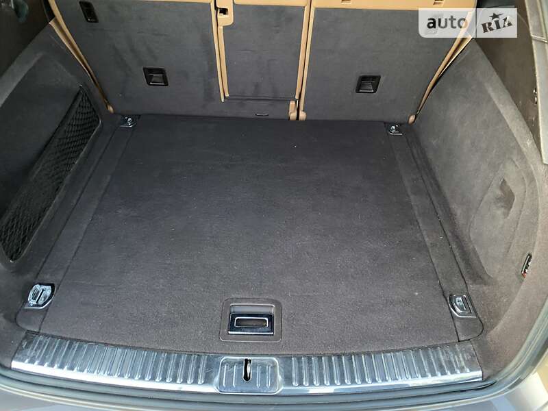 Позашляховик / Кросовер Porsche Cayenne 2012 в Павлограді