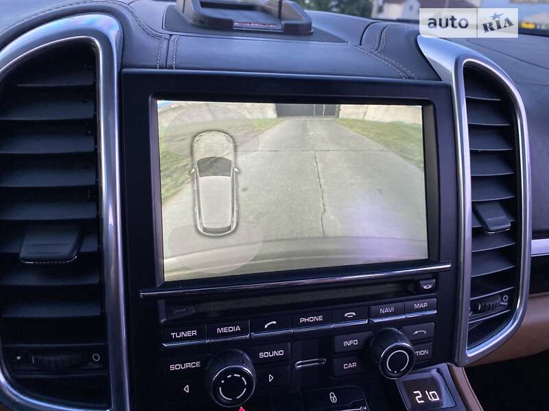 Позашляховик / Кросовер Porsche Cayenne 2012 в Павлограді