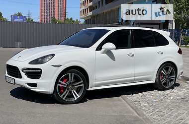 Внедорожник / Кроссовер Porsche Cayenne 2012 в Киеве