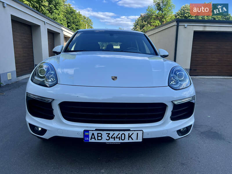 Позашляховик / Кросовер Porsche Cayenne 2016 в Вінниці