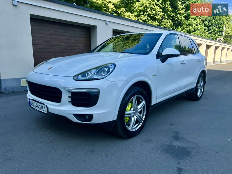 Позашляховик / Кросовер Porsche Cayenne 2016 в Вінниці