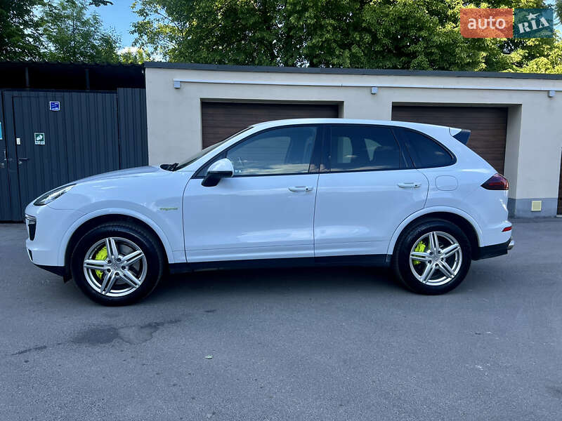 Позашляховик / Кросовер Porsche Cayenne 2016 в Вінниці