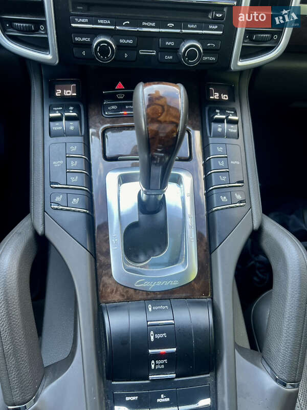Позашляховик / Кросовер Porsche Cayenne 2016 в Вінниці