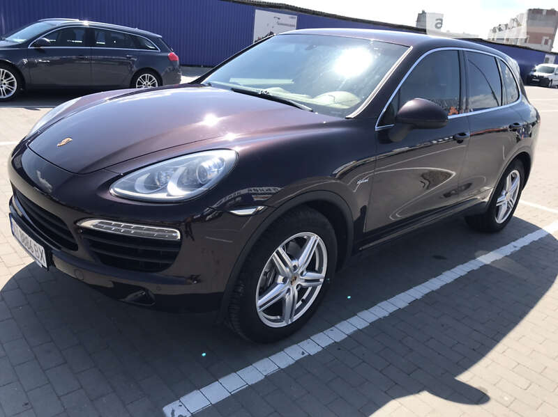 Внедорожник / Кроссовер Porsche Cayenne 2013 в Калуше