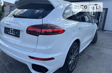 Позашляховик / Кросовер Porsche Cayenne 2015 в Тернополі