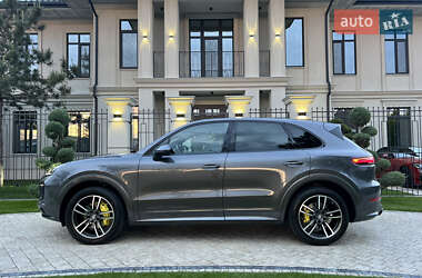 Внедорожник / Кроссовер Porsche Cayenne 2018 в Одессе