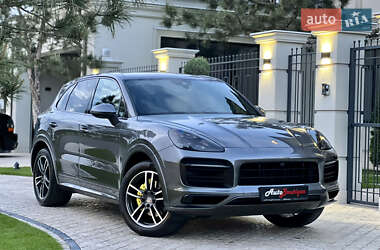 Внедорожник / Кроссовер Porsche Cayenne 2018 в Одессе