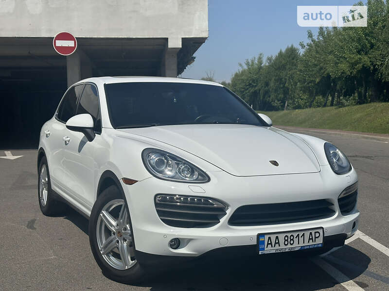 Позашляховик / Кросовер Porsche Cayenne 2013 в Києві