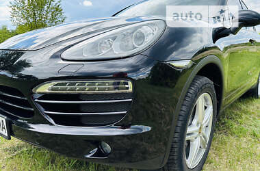 Позашляховик / Кросовер Porsche Cayenne 2014 в Харкові