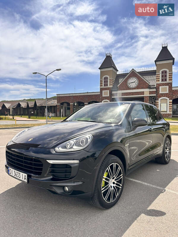 Внедорожник / Кроссовер Porsche Cayenne 2016 в Киеве
