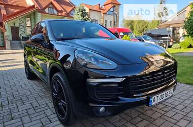 Внедорожник / Кроссовер Porsche Cayenne 2017 в Городенке