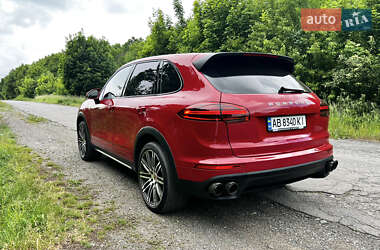 Внедорожник / Кроссовер Porsche Cayenne 2014 в 