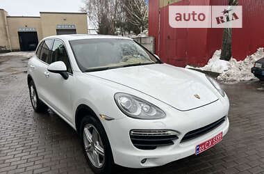 Позашляховик / Кросовер Porsche Cayenne 2012 в Володимир-Волинському