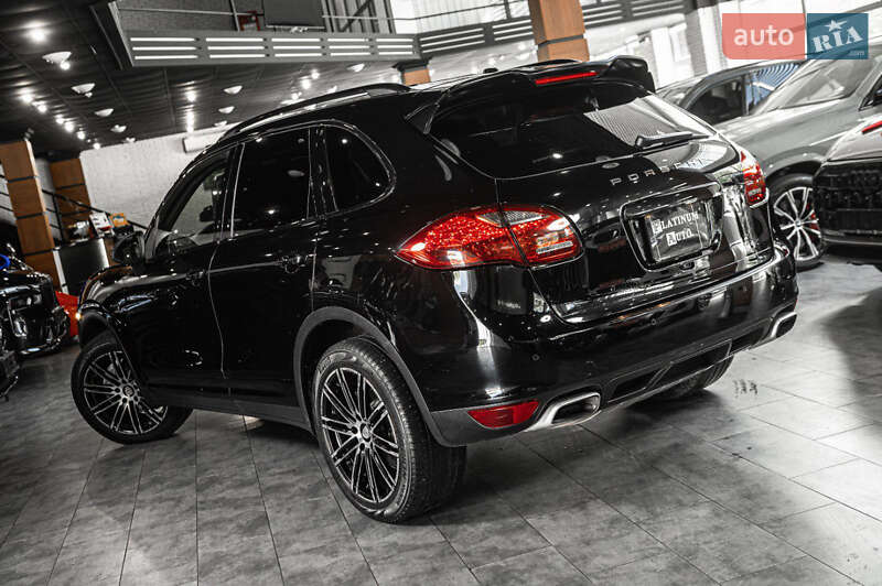 Внедорожник / Кроссовер Porsche Cayenne 2013 в Одессе