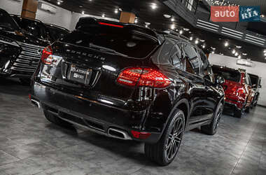 Внедорожник / Кроссовер Porsche Cayenne 2013 в 