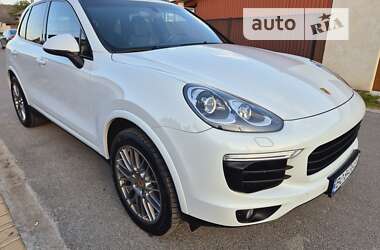 Внедорожник / Кроссовер Porsche Cayenne 2016 в Тернополе