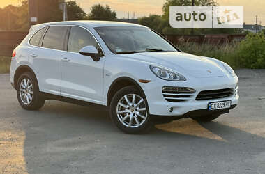 Позашляховик / Кросовер Porsche Cayenne 2013 в Луцьку