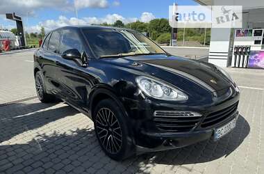 Позашляховик / Кросовер Porsche Cayenne 2013 в Львові