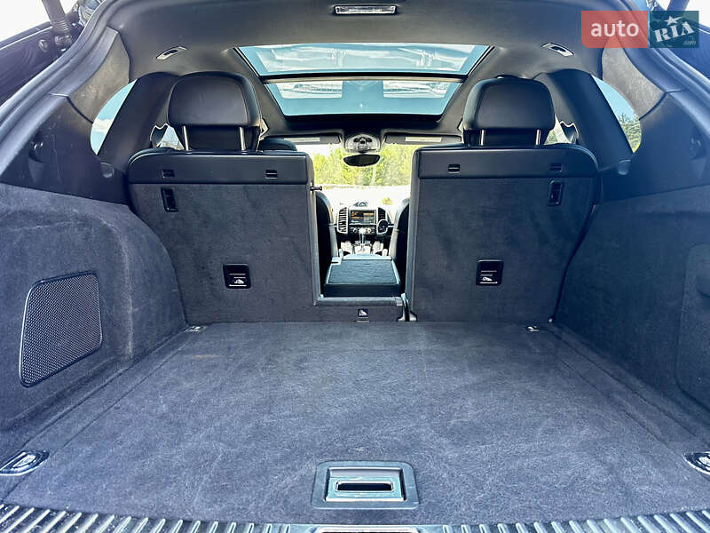 Внедорожник / Кроссовер Porsche Cayenne 2015 в Киеве