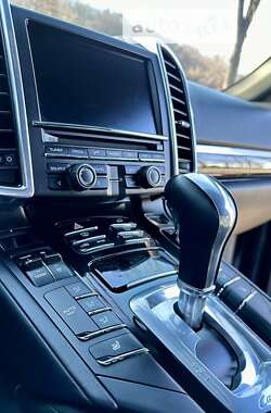 Внедорожник / Кроссовер Porsche Cayenne 2013 в 