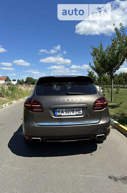 Позашляховик / Кросовер Porsche Cayenne 2010 в Києві