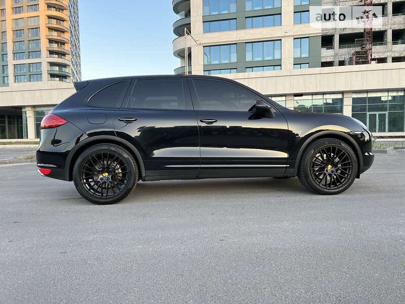 Позашляховик / Кросовер Porsche Cayenne 2013 в Дніпрі
