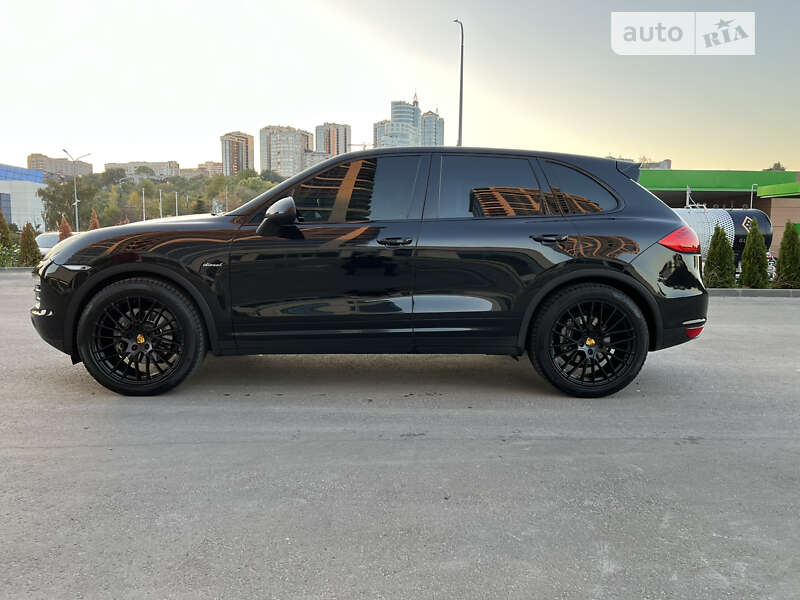 Позашляховик / Кросовер Porsche Cayenne 2013 в Дніпрі