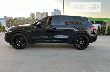 Внедорожник / Кроссовер Porsche Cayenne 2013 в 
