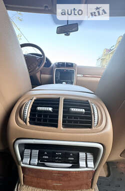 Внедорожник / Кроссовер Porsche Cayenne 2005 в 