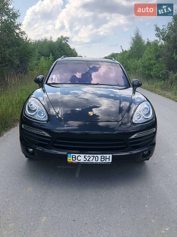 Позашляховик / Кросовер Porsche Cayenne 2011 в Львові